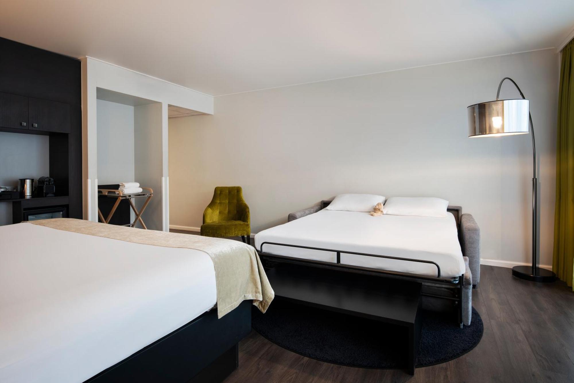 Thon Bristol Stephanie Brussels