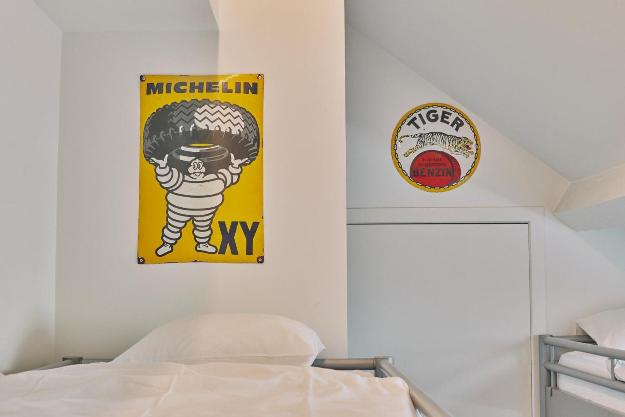 The Legacy By 2go4 Center Hostel