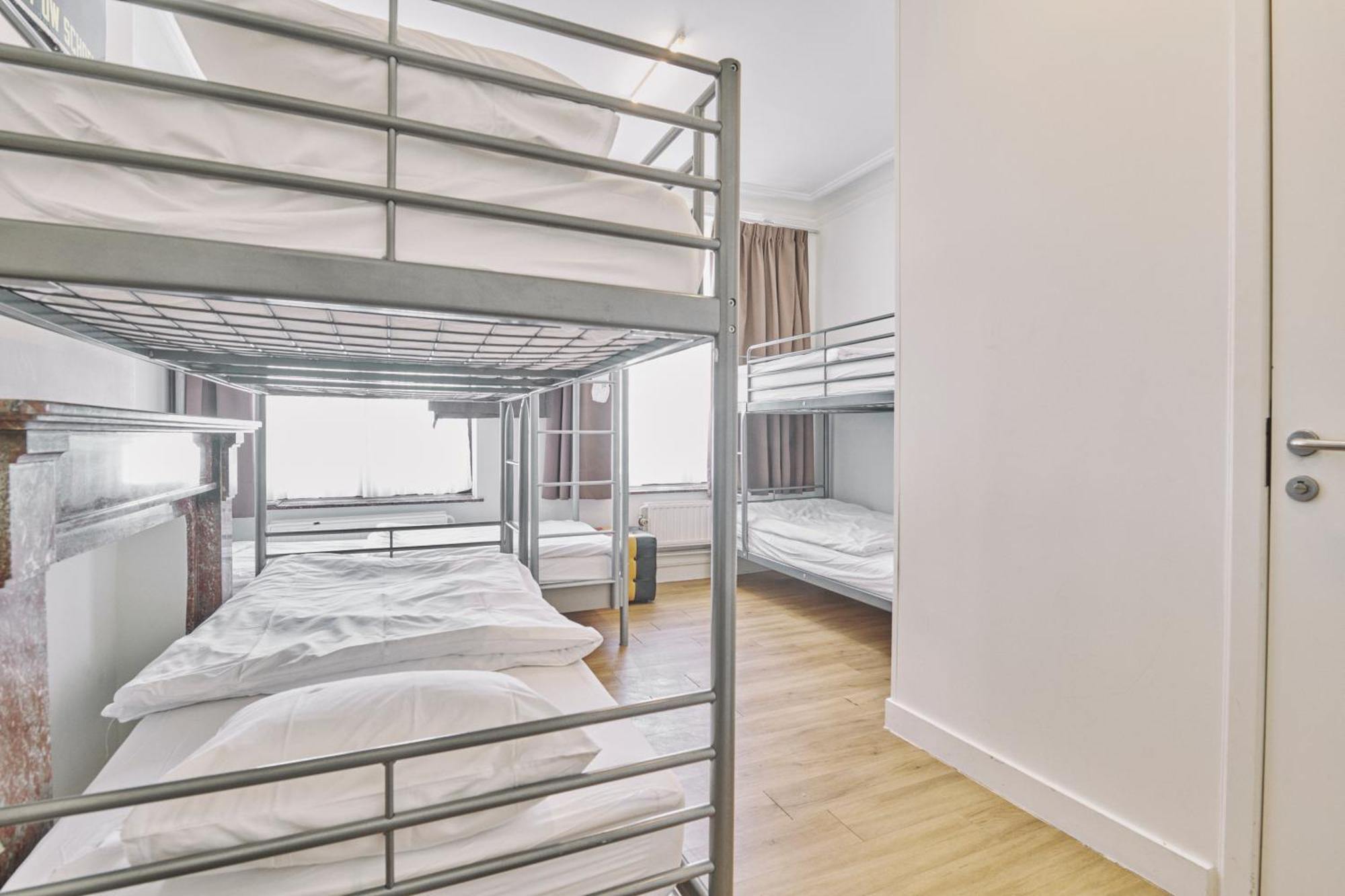 Hostel The Legacy By 2go4 Center *