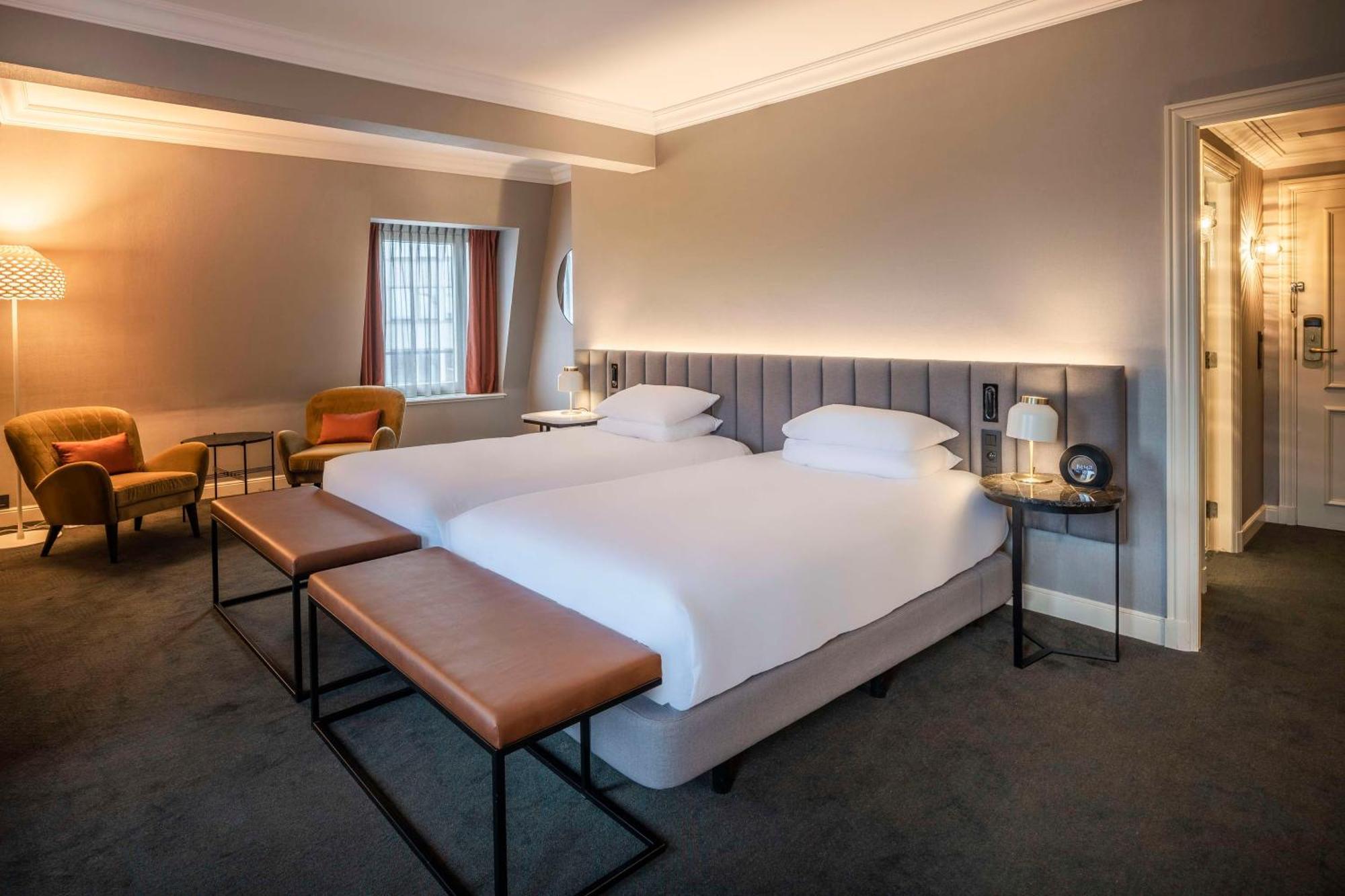 Hilton Grand Place 4*