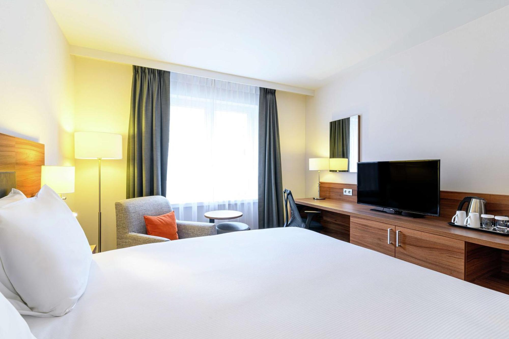 Hilton Garden City Centre Hotel 4*