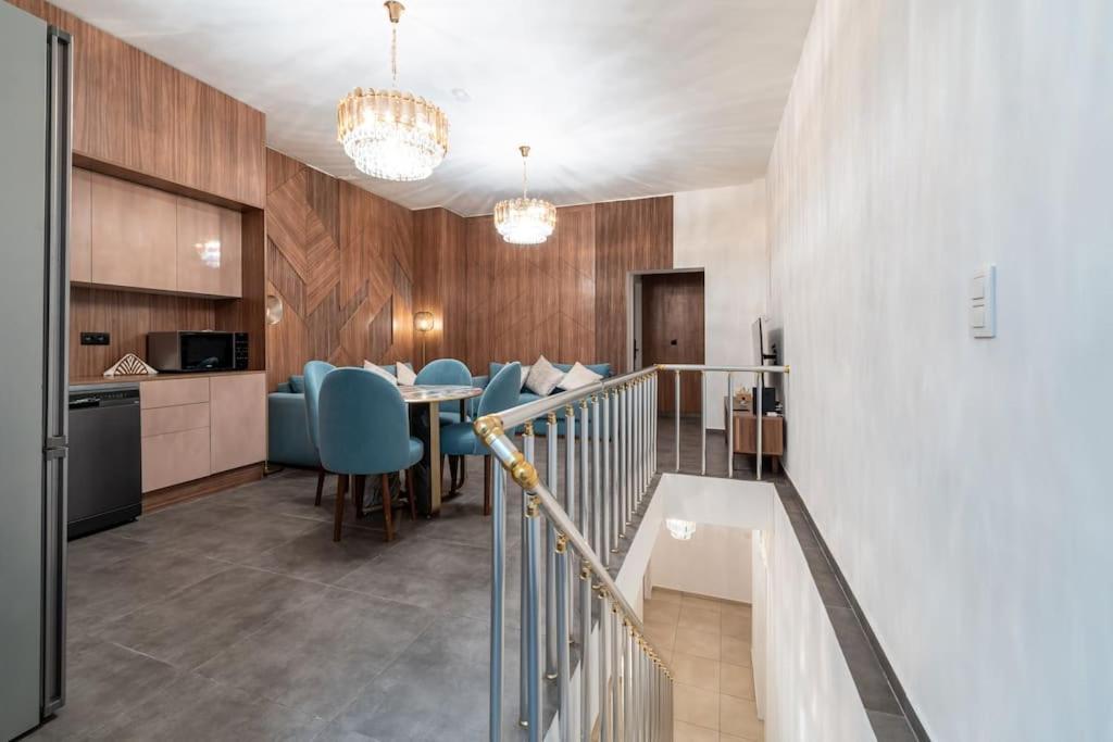 Luxueux 5 Apartment *