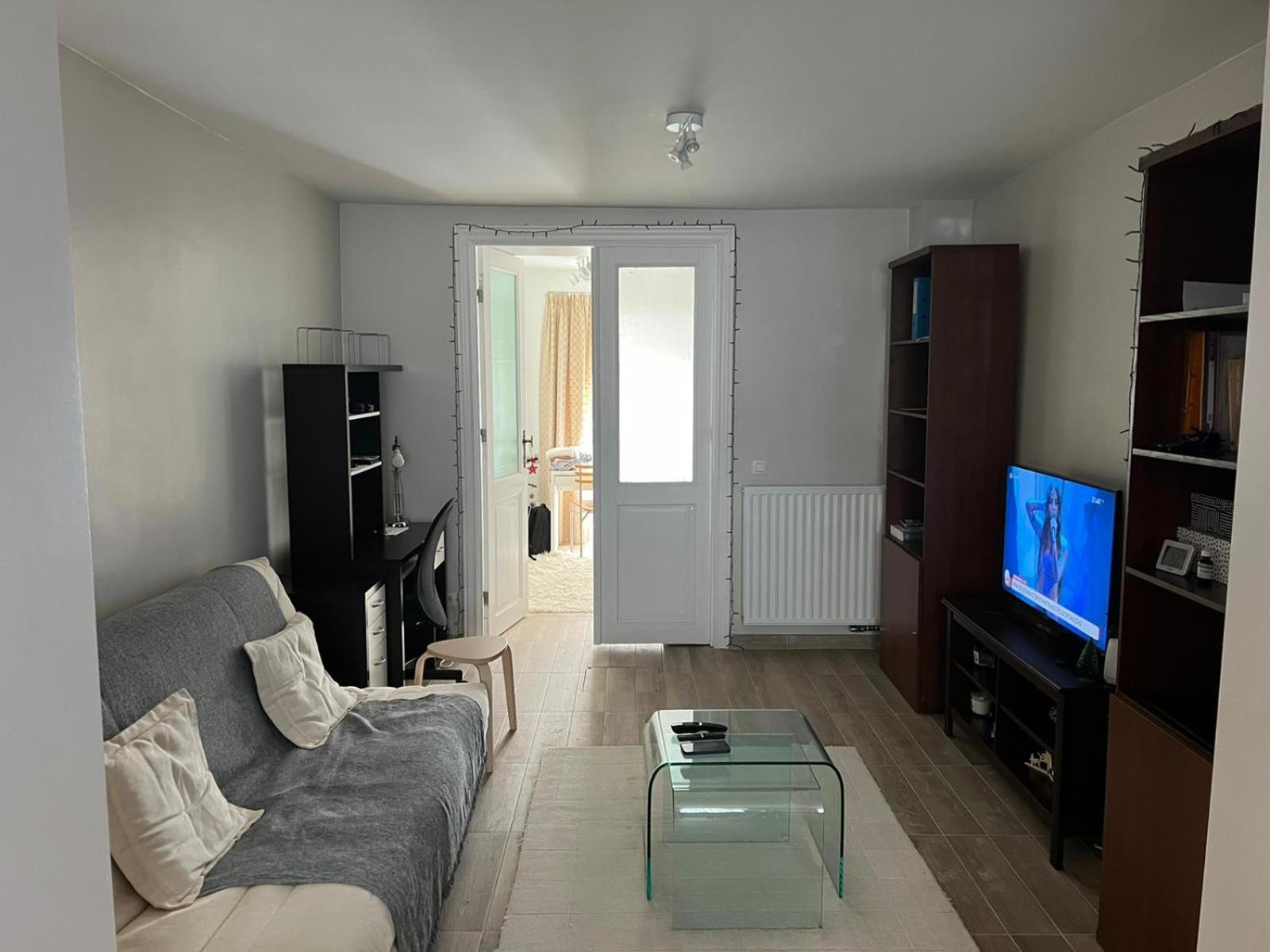 In Maison De Metre In Etterbeek