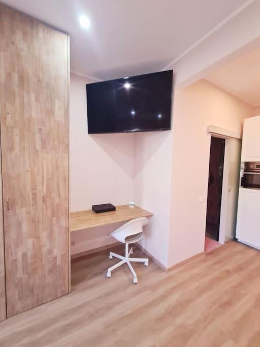 Magnolia Pink New And Fully Equipped Brussels