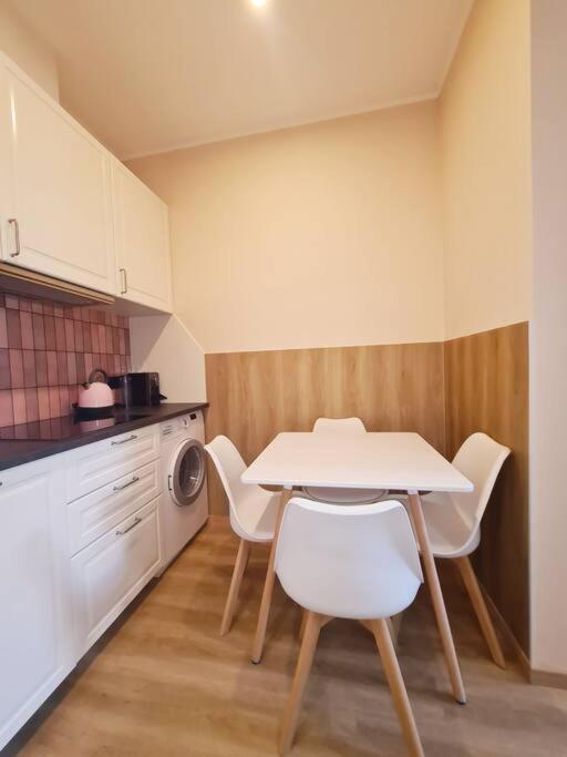 Magnolia Pink New And Fully Equipped Apartment *