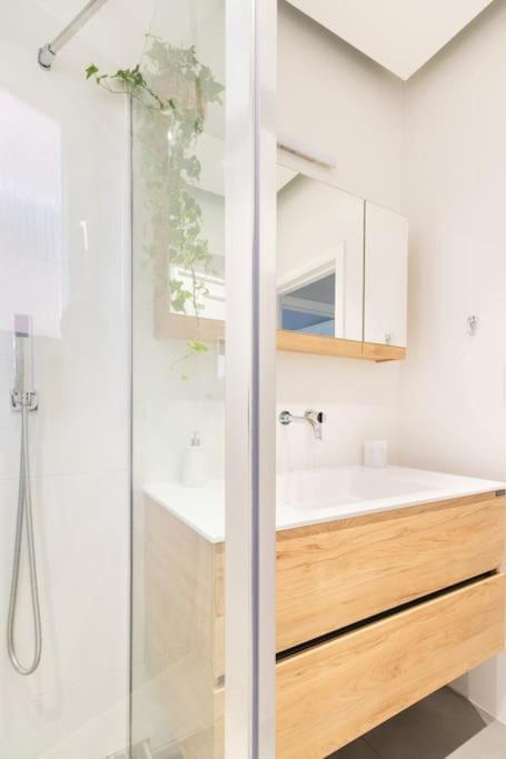European Heart 2-bedroom Flat. Căn hộ Brussels