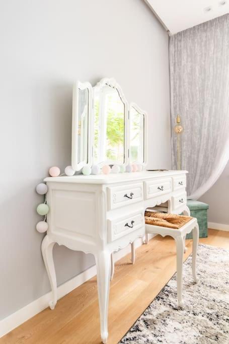 European Heart 2-bedroom Flat.