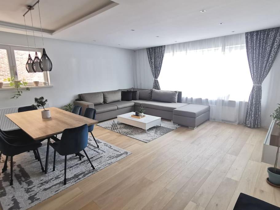 Căn hộ European Heart 2-bedroom Flat. Brussels