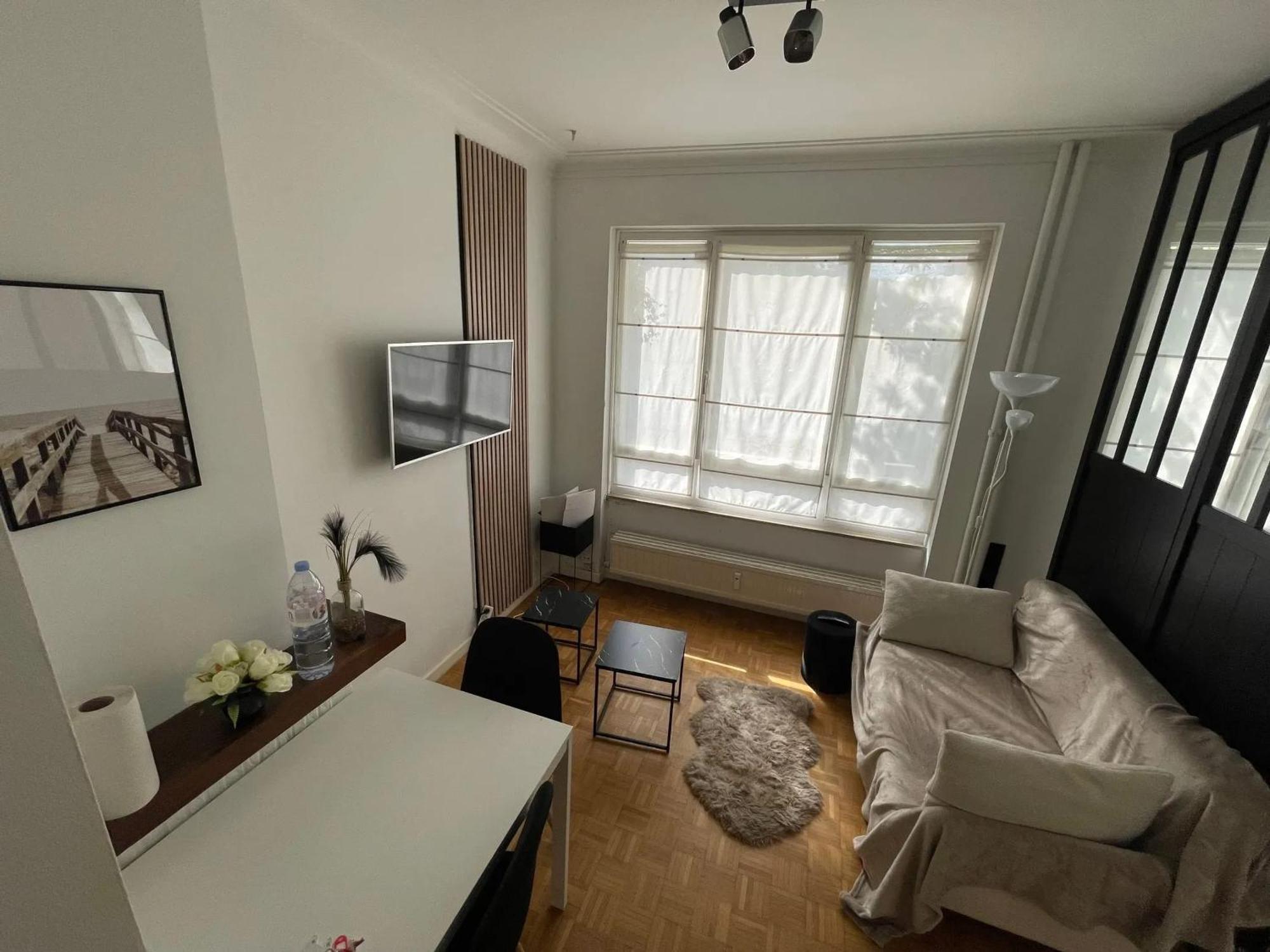Apartamento Charming In Ixelles 40 M² Private Parking Bruxelas