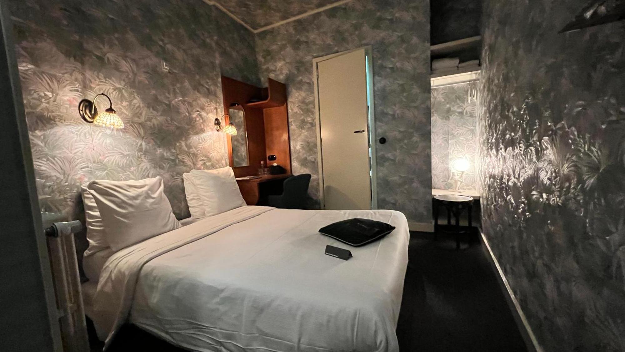 Latroupe Le Berger Hotel 3*
