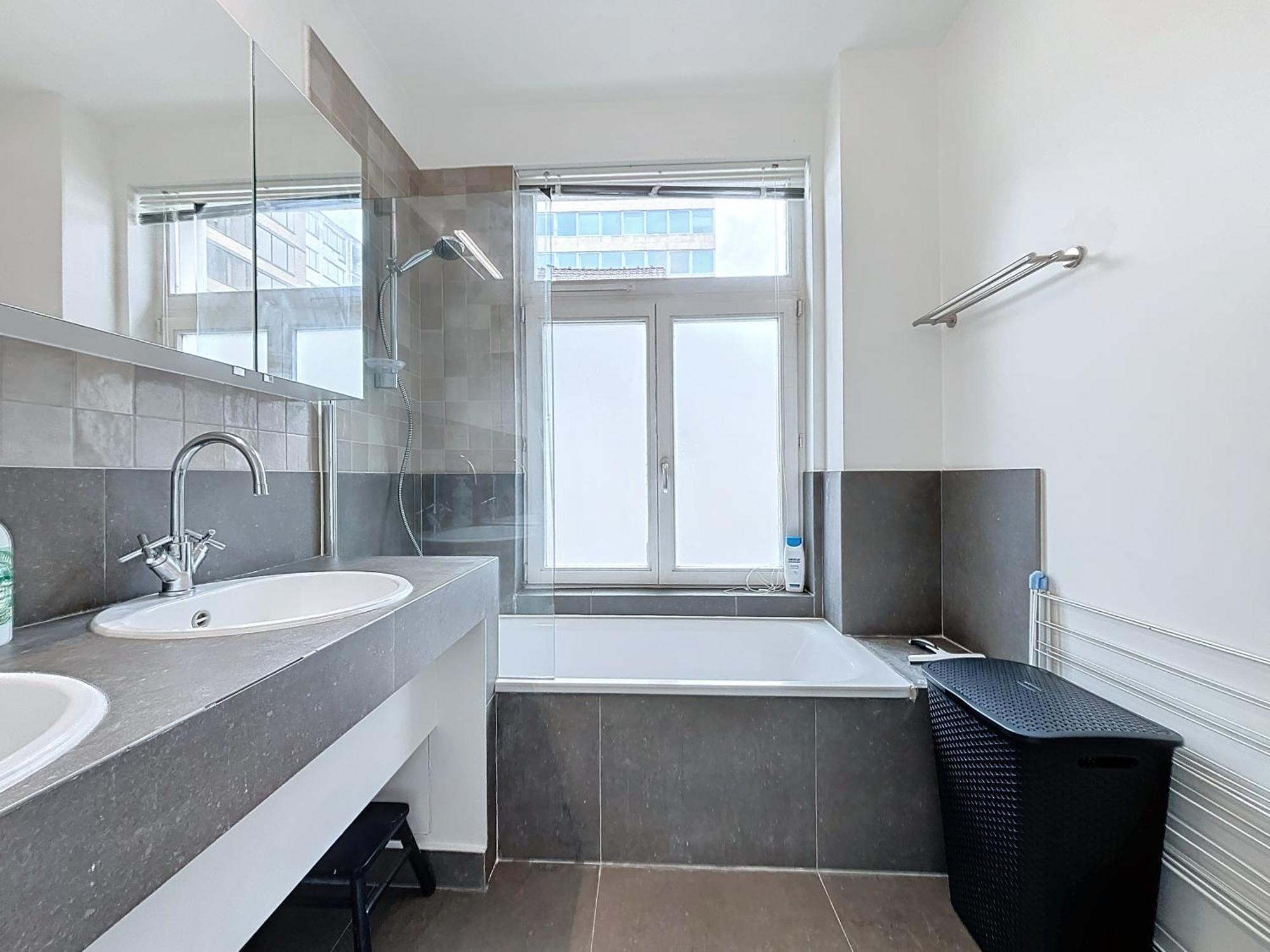 Cosy Brussels- Central Apartment