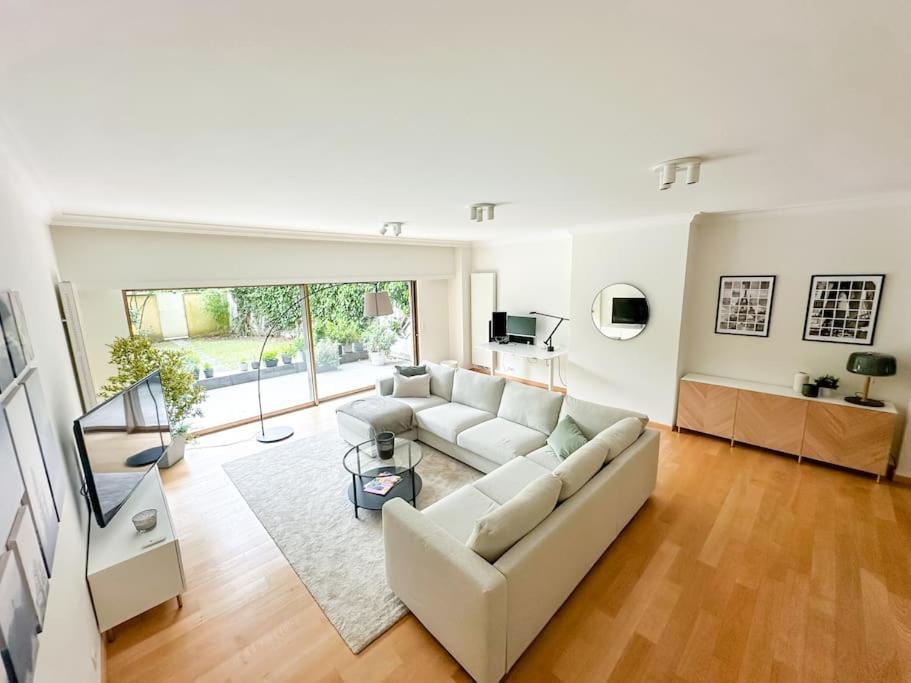 Charming In Ixelles Apartamento
