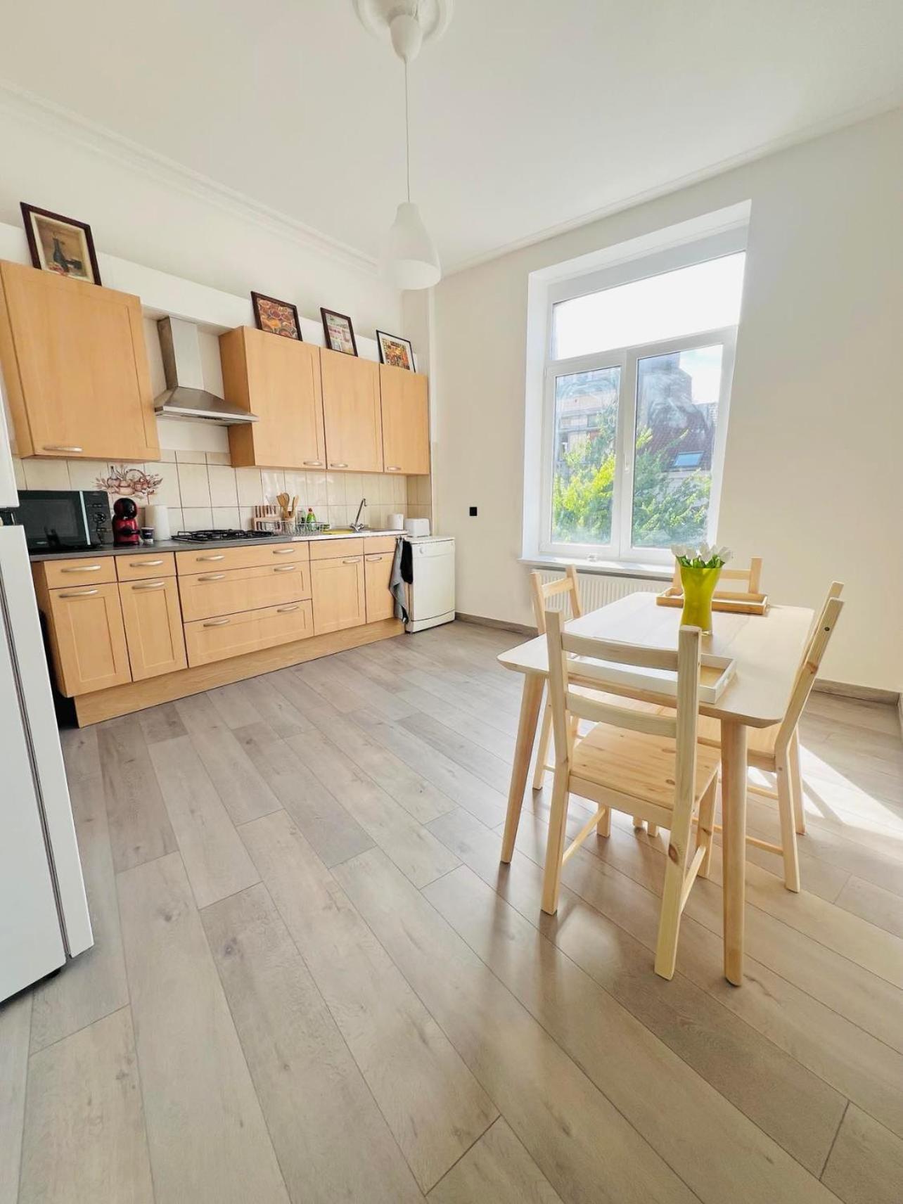 Renove Et Radieux A Brussels