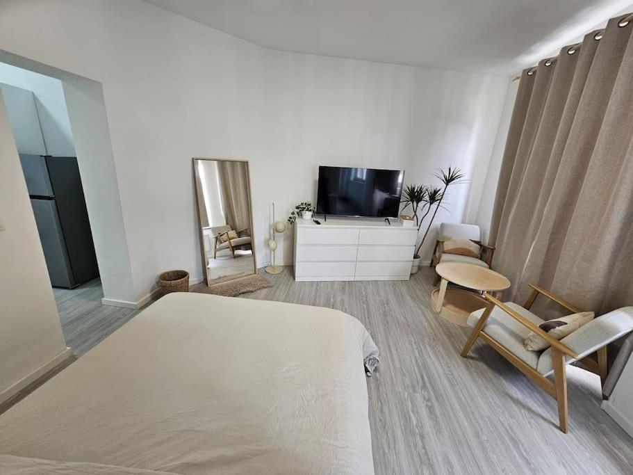 Sweet And Chill Center Of # 2 Apartment