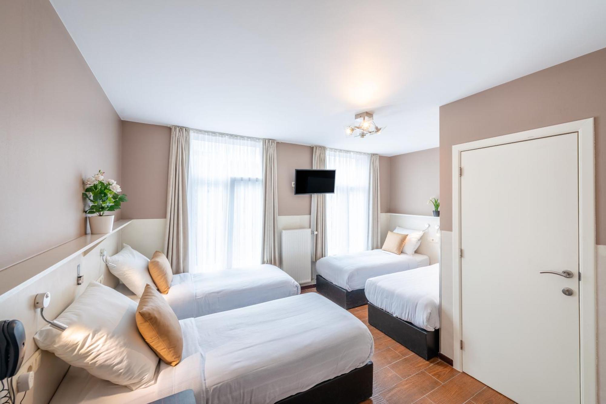 Barry Hotel 2*