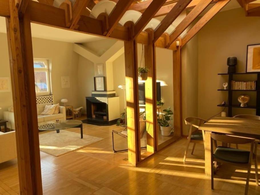 Spacieux Duplex D'architecte Brussel