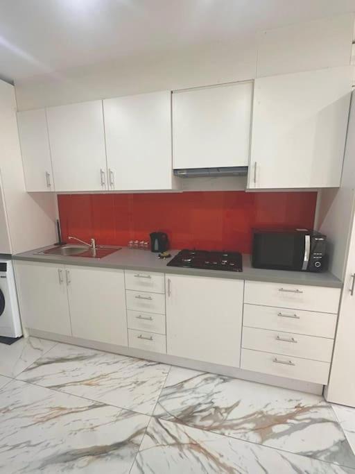 Apartment A 2 Pas De La Gare Du Midi Brussels