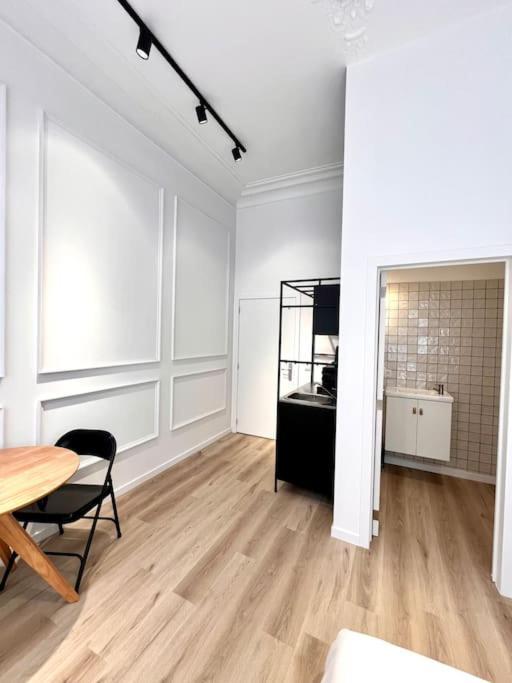 Chez Gianni & Stephanie - A Cozy And Elegant In *