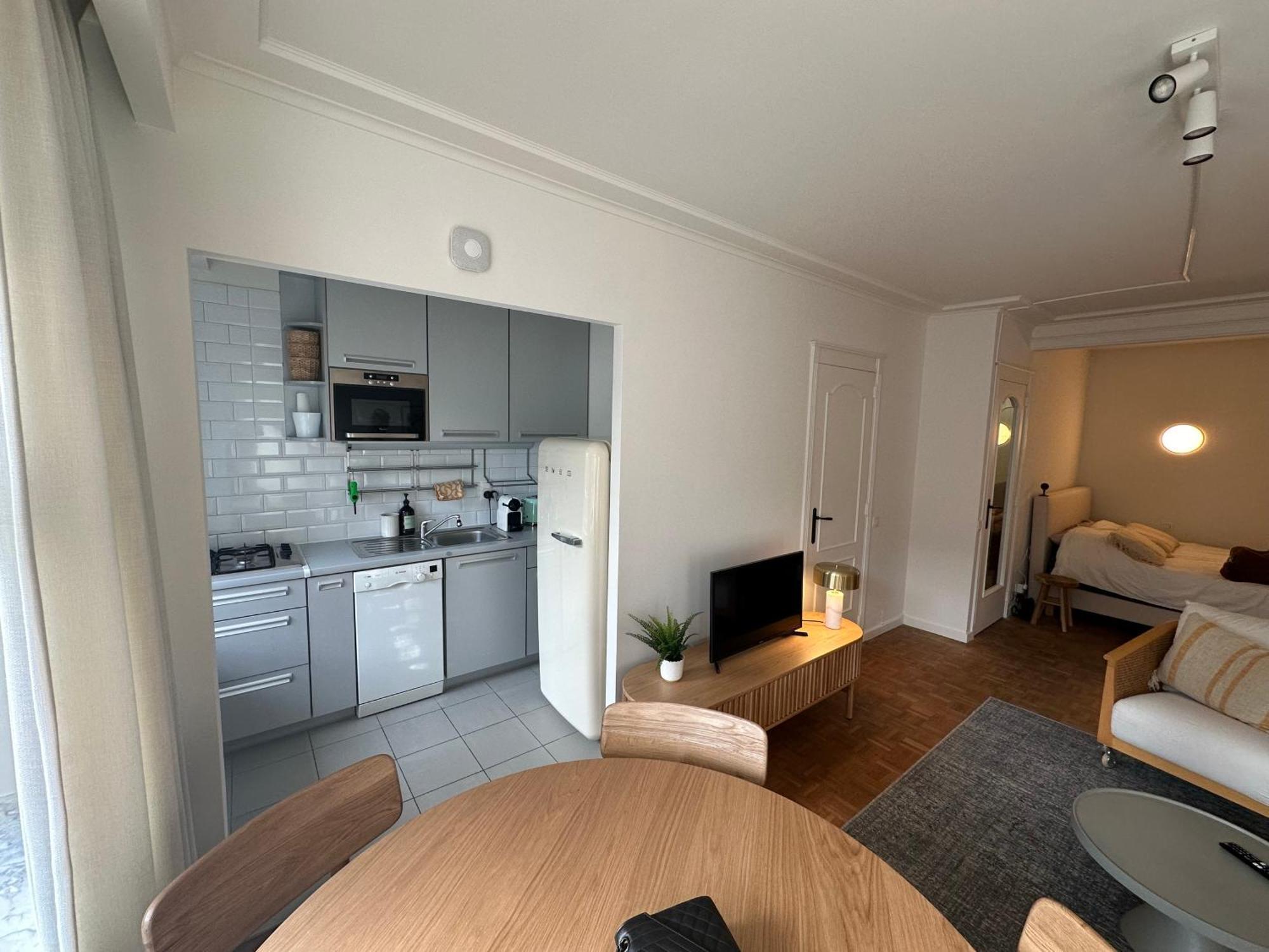Beautiful Luxurious Studio In The Heart Of The European Quarter Apartment Brussels