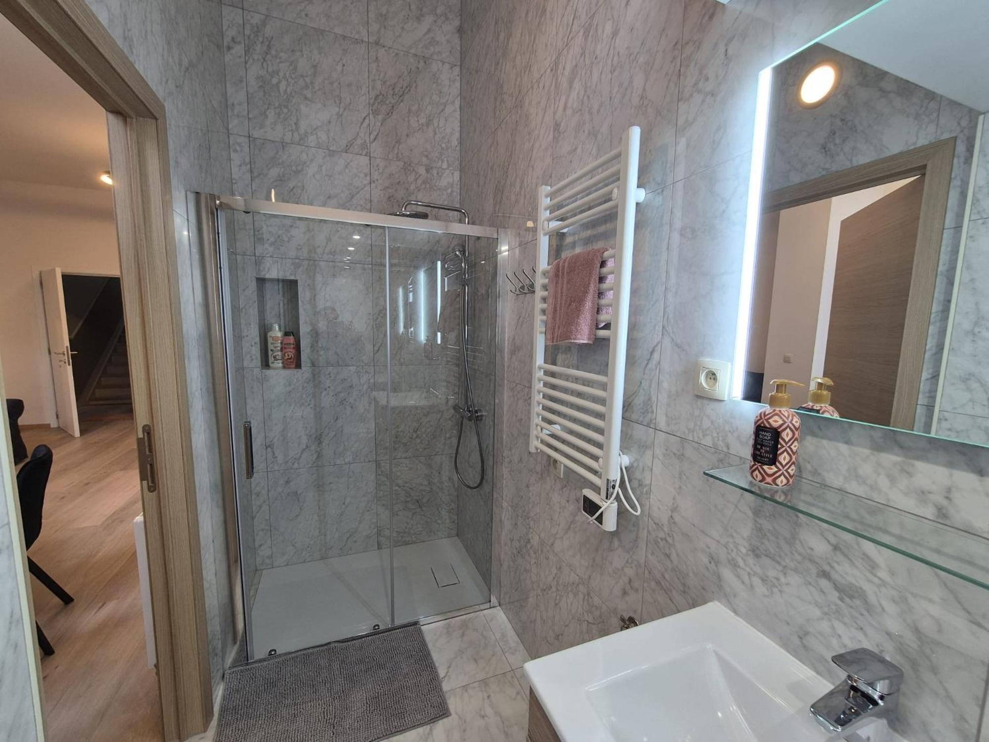 Tasson Snel Center Of Brussels