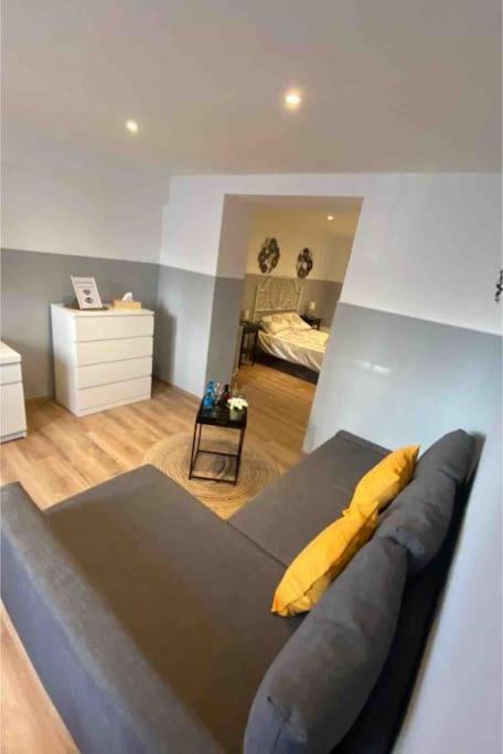 Apartment Superbe Full Equipe Avec Cour Exterieur