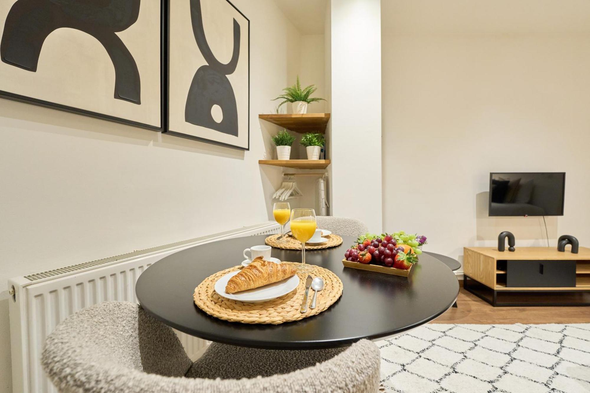 Apartment Compact & Stylish In *