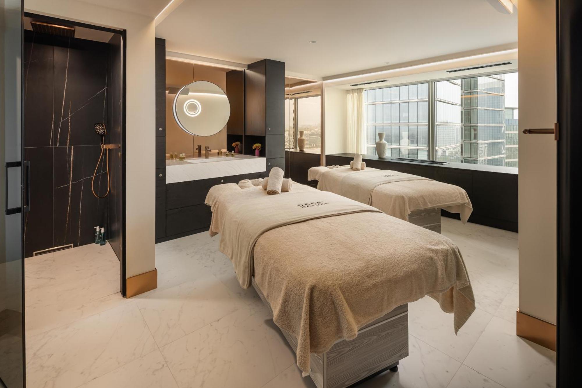 Uptown Brussels Hotel 4*