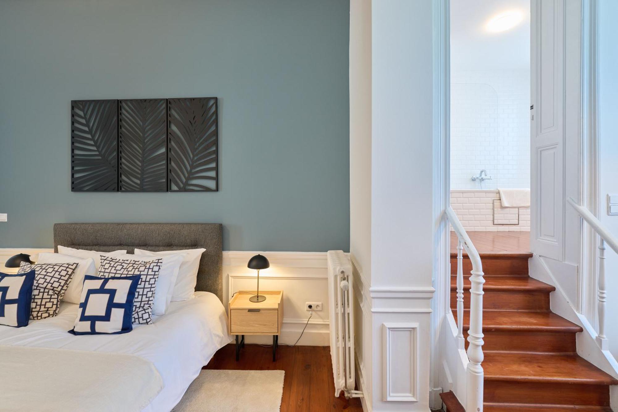Luxurious 6-br Mansion Near European Union Apartment