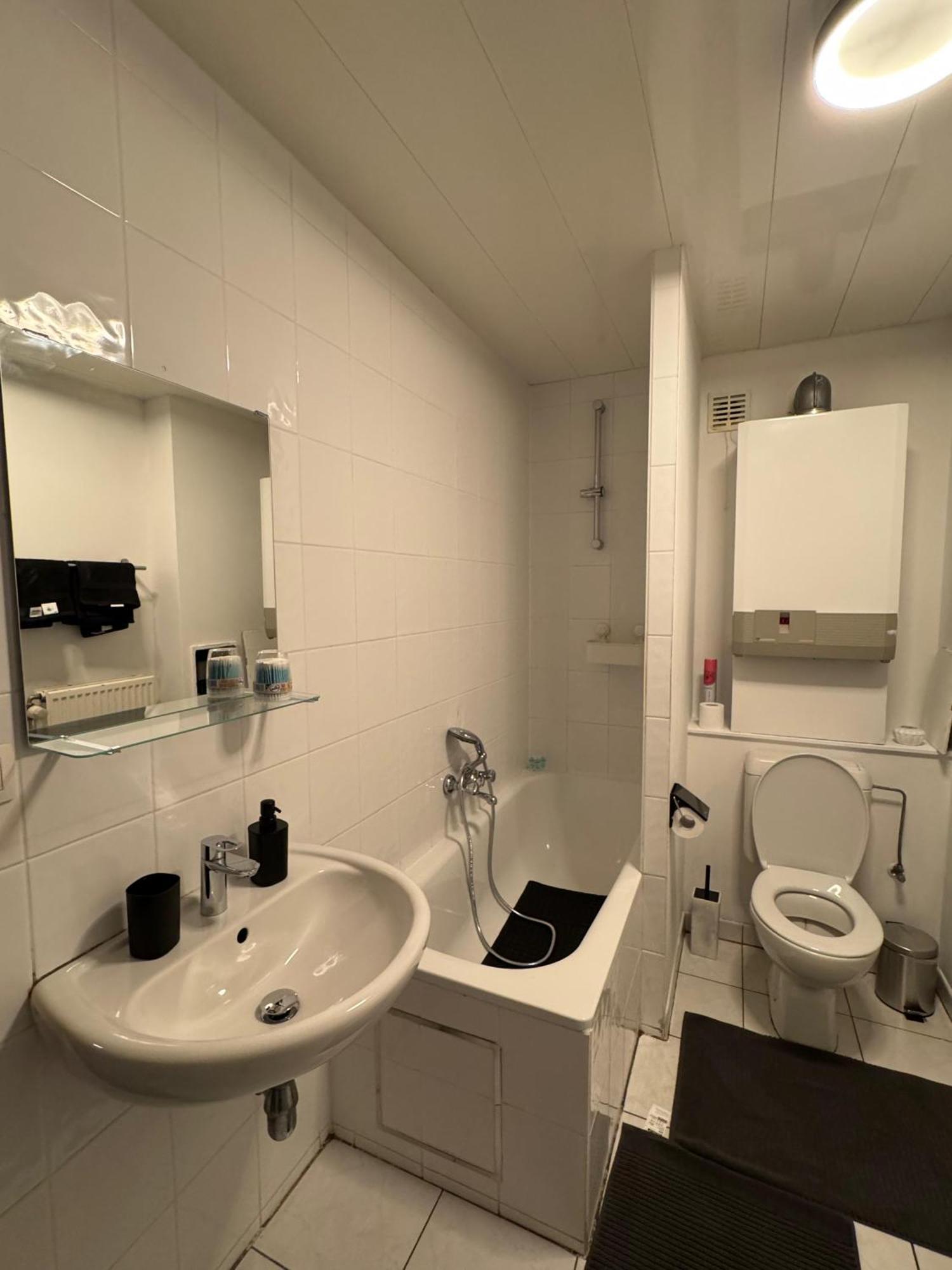 De Luxe Entierement Renove - Proche Aeroport De Bruxelles, Quartier Chic Apartment Brussels