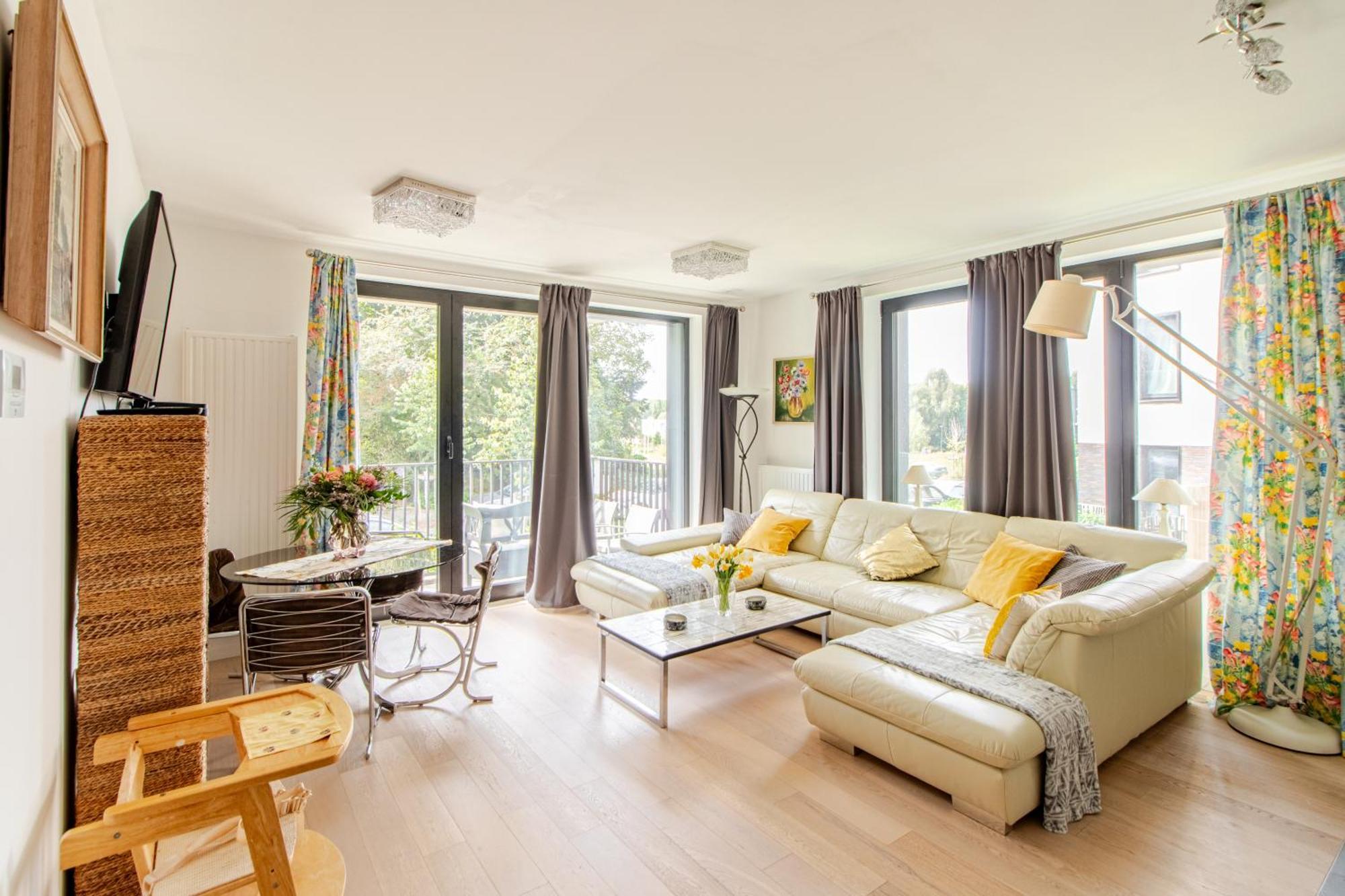 1br Metro Hopital Erasme Bordet Handicapt Friendly Apartment