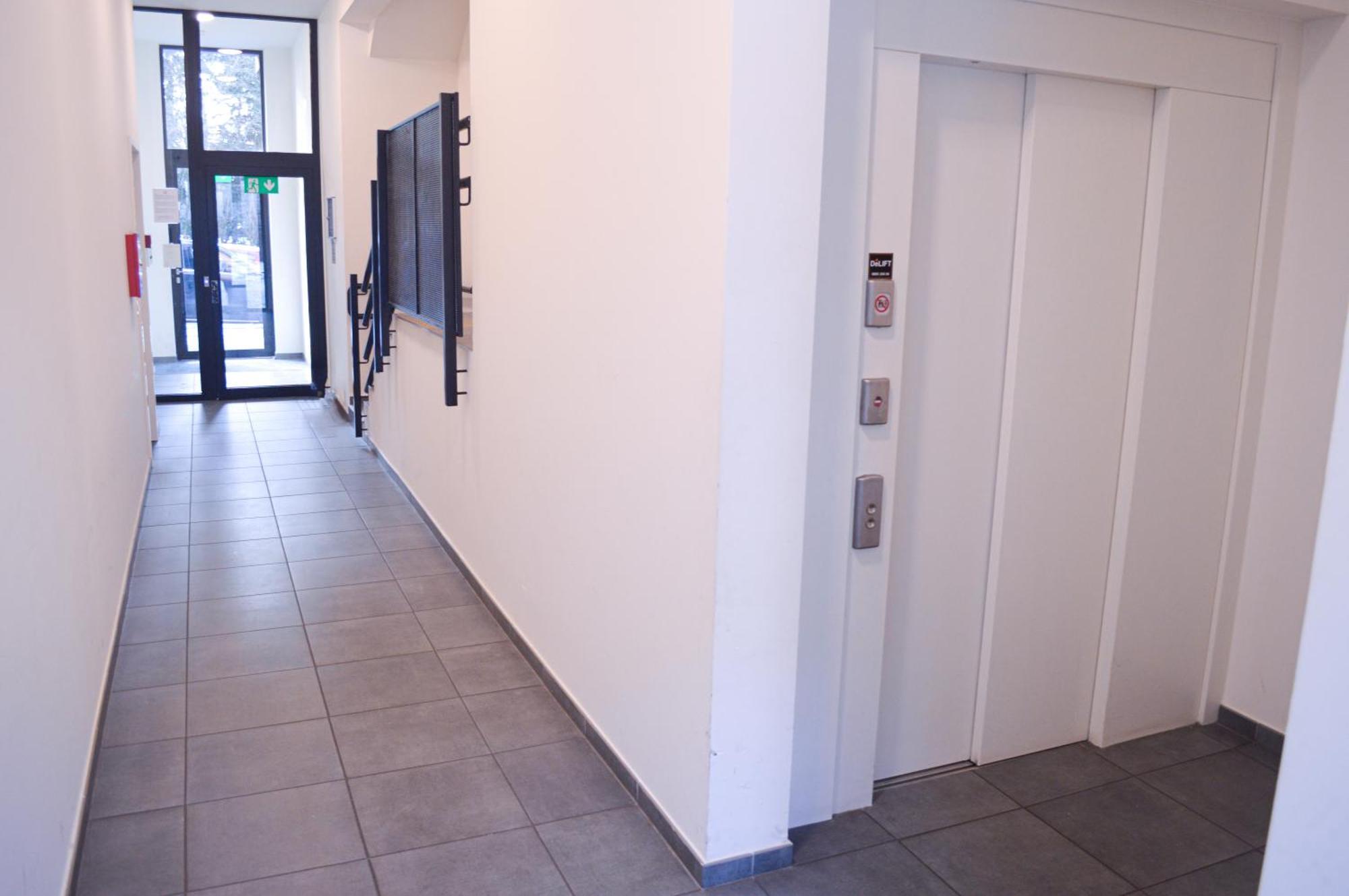 Apartment 1br Metro Hopital Erasme Bordet Handicapt Friendly *