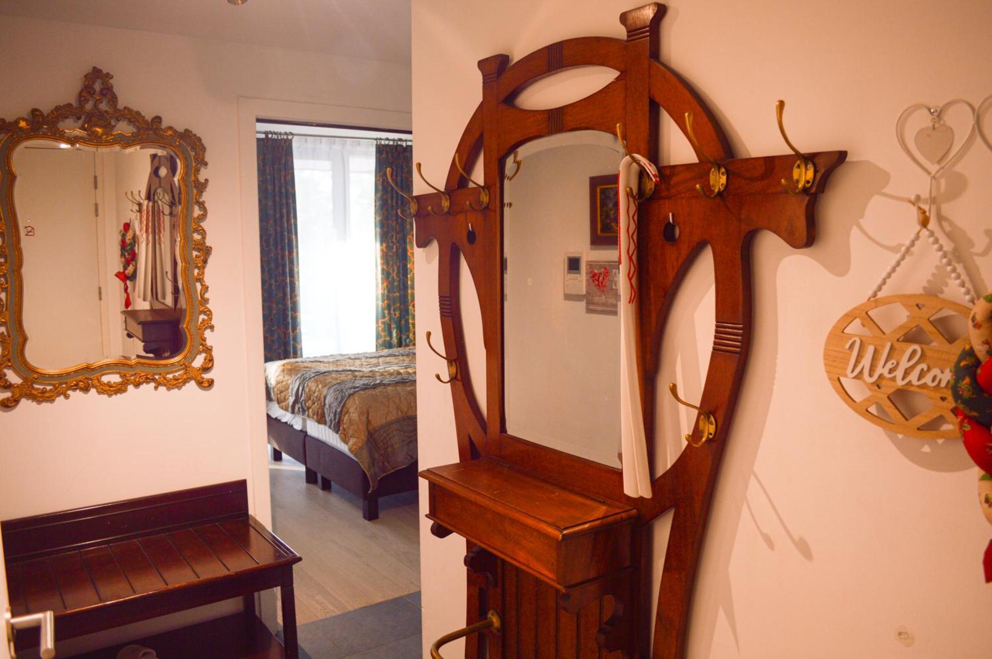 1br Metro Hopital Erasme Bordet Handicapt Friendly Apartment