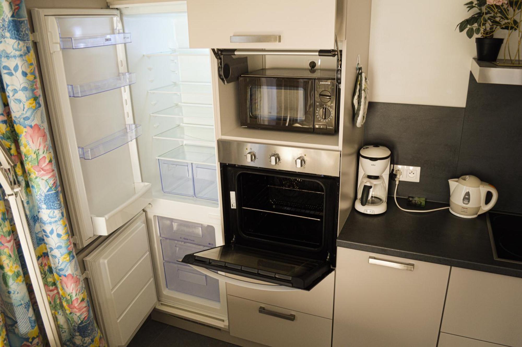 1br Metro Hopital Erasme Bordet Handicapt Friendly Apartment