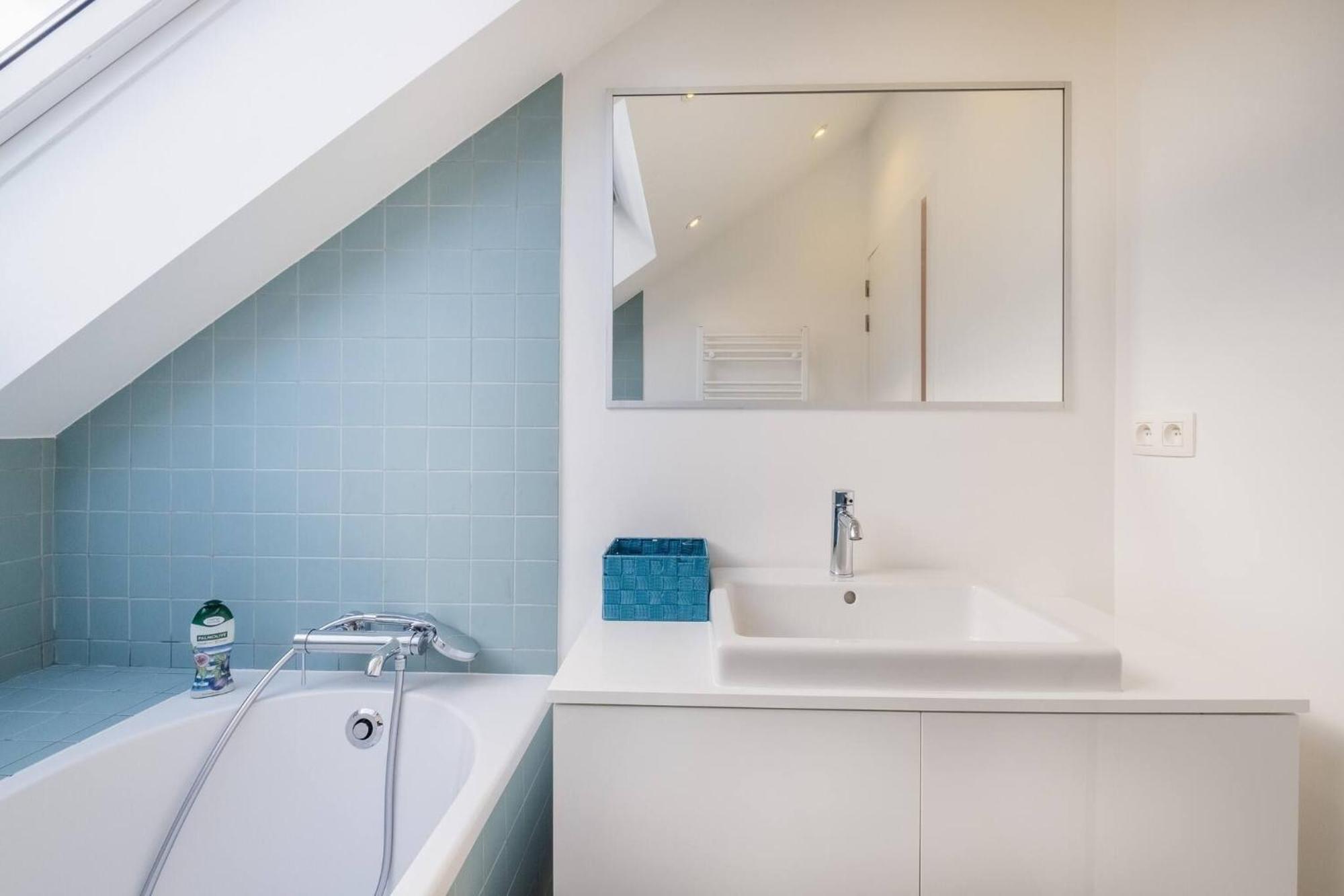 Floor New Duplex Stunning View In Trendy St Gilles Apartment *
