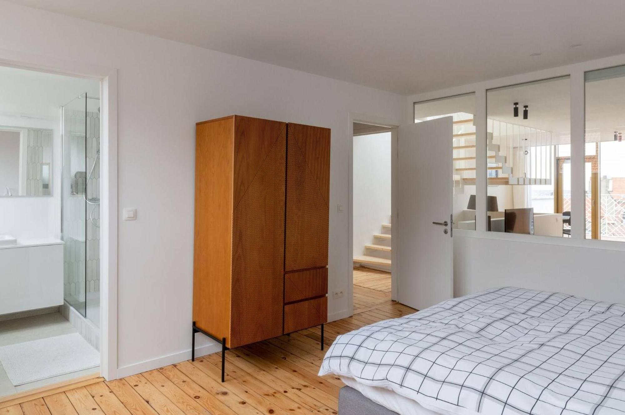 Floor New Duplex Stunning View In Trendy St Gilles Apartment