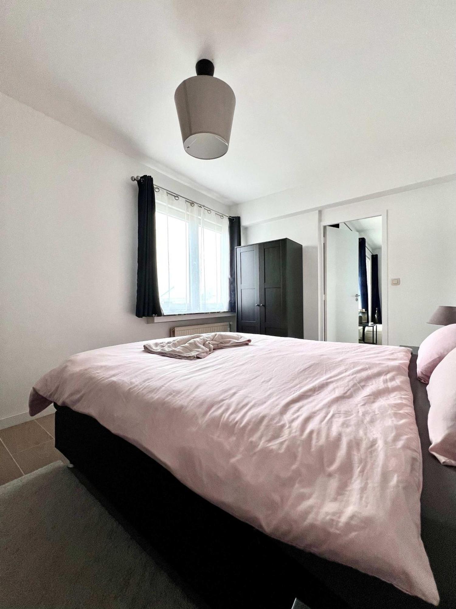 Elegant 2pcs Proche Apartment Brussels