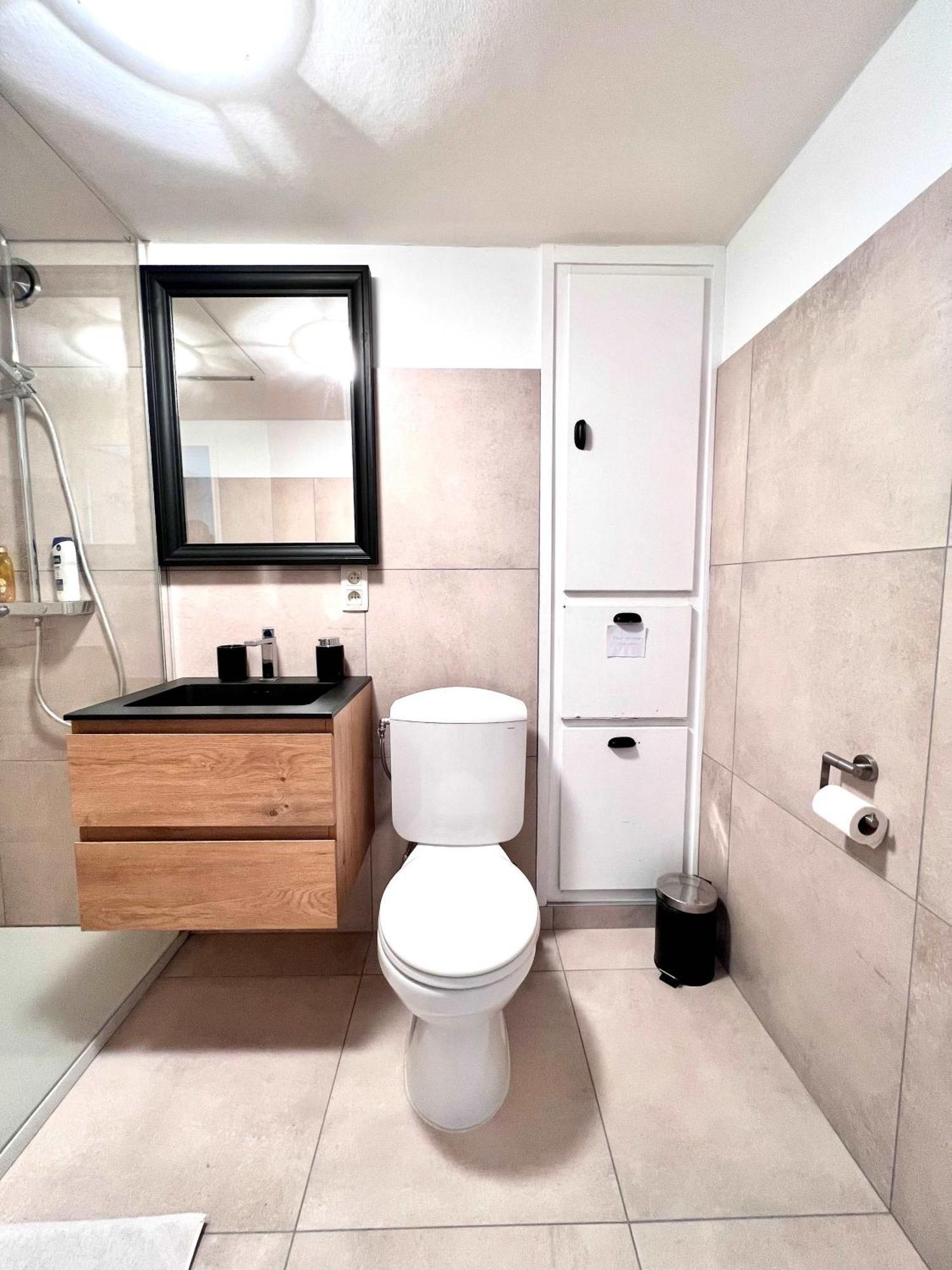 Elegant 2pcs Proche Apartment