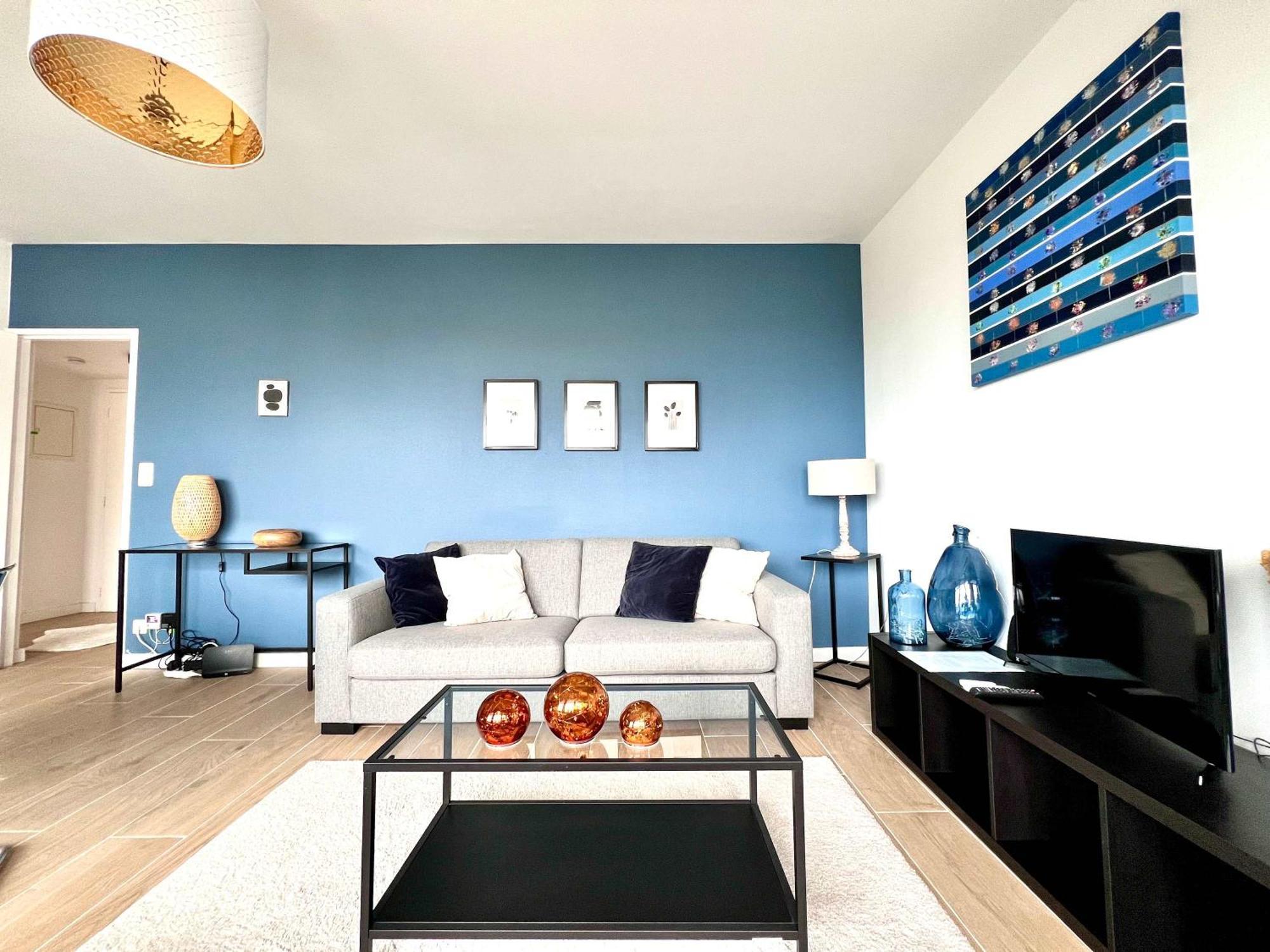 Elegant 2pcs Proche Apartment Brussels