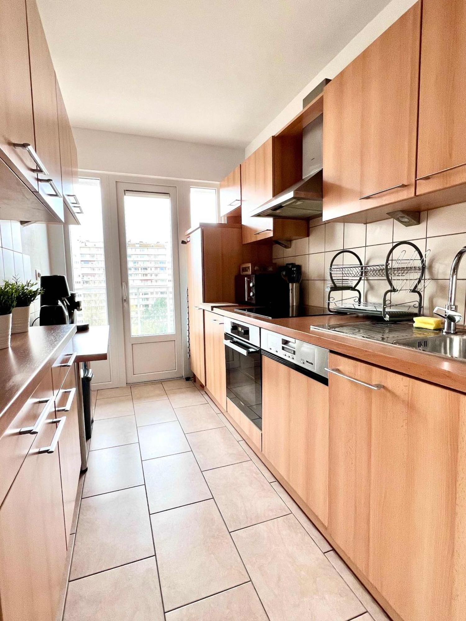 Elegant 2pcs Proche Brussels