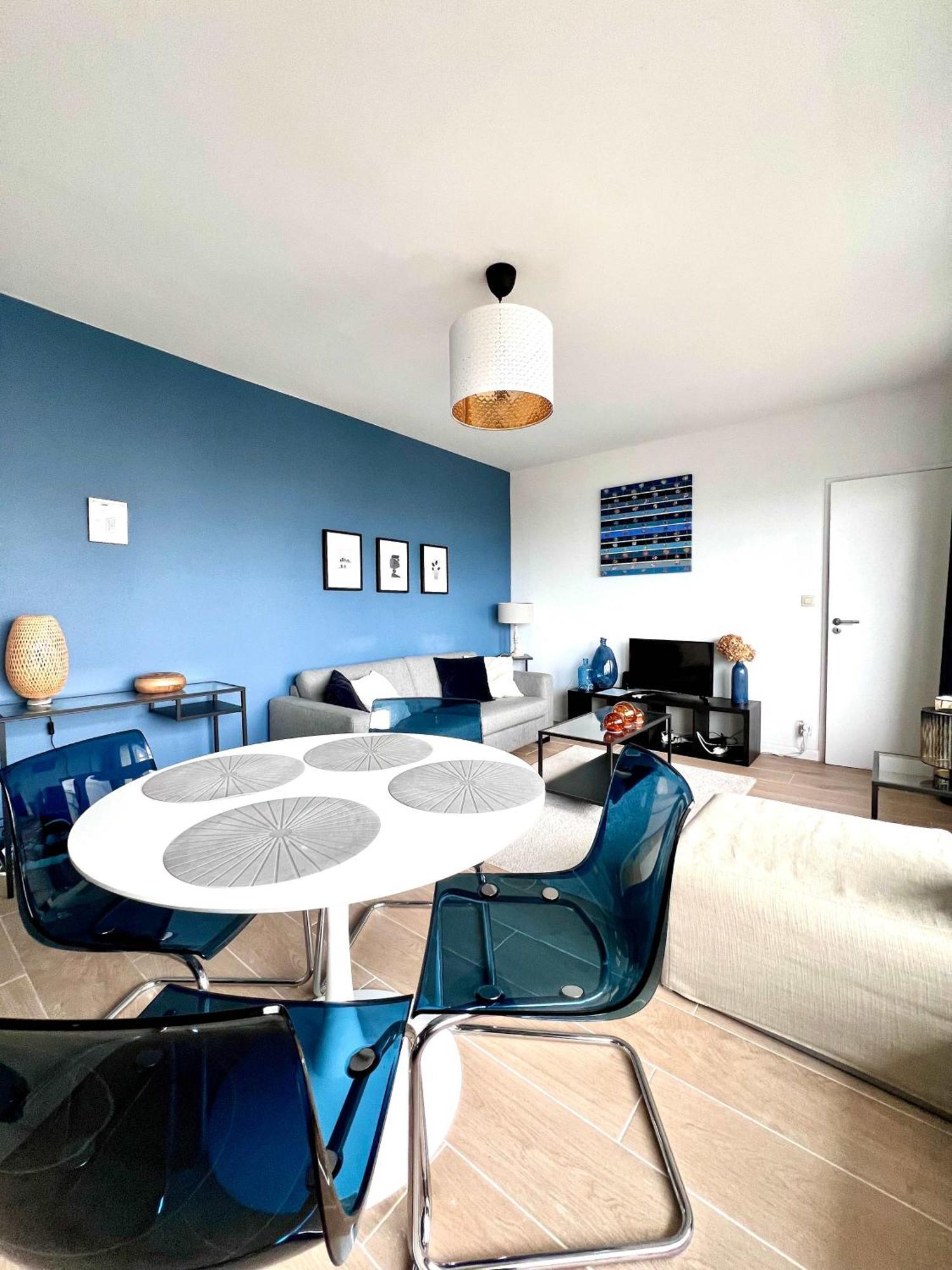 Elegant 2pcs Proche Apartment Brussels