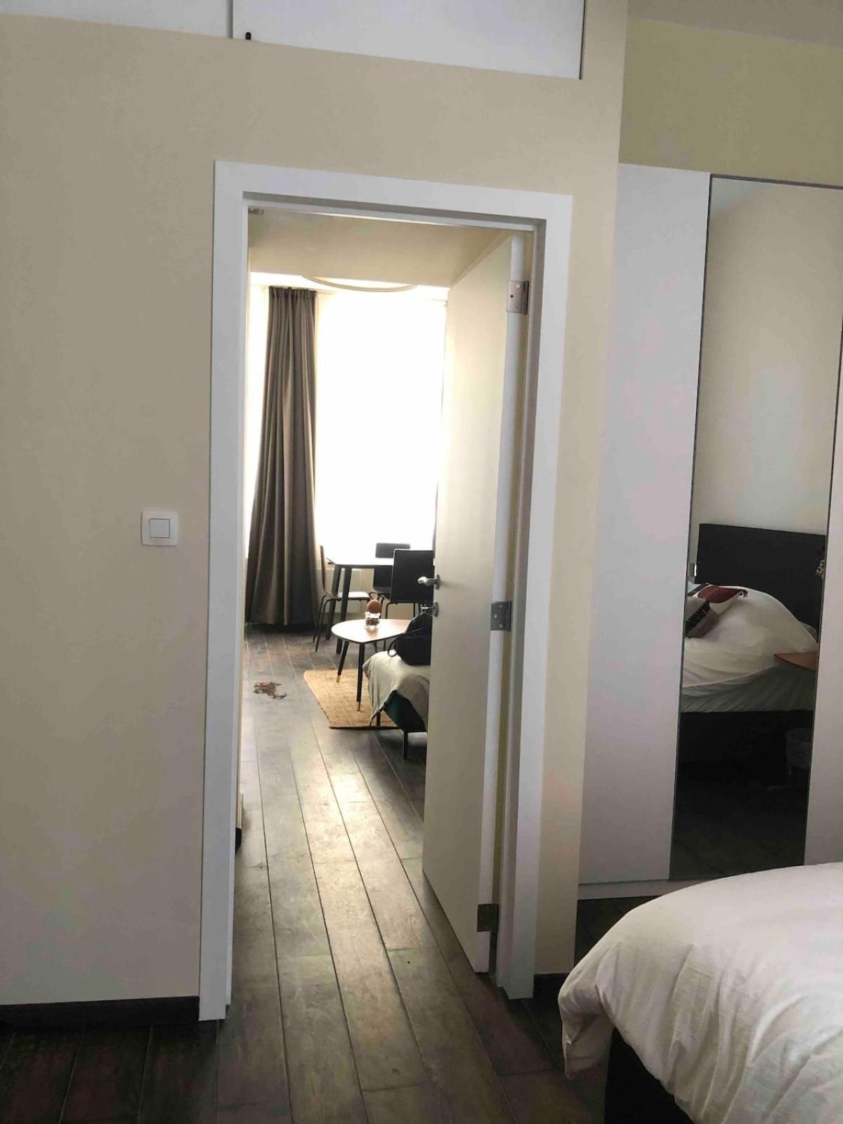 Cosy 1 Bedroom In Eu District Apartment *