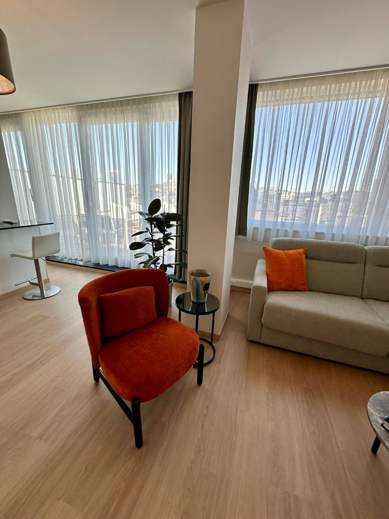 Penthouse Grand Place - 2bd - 200sqm Terrace Apartment *