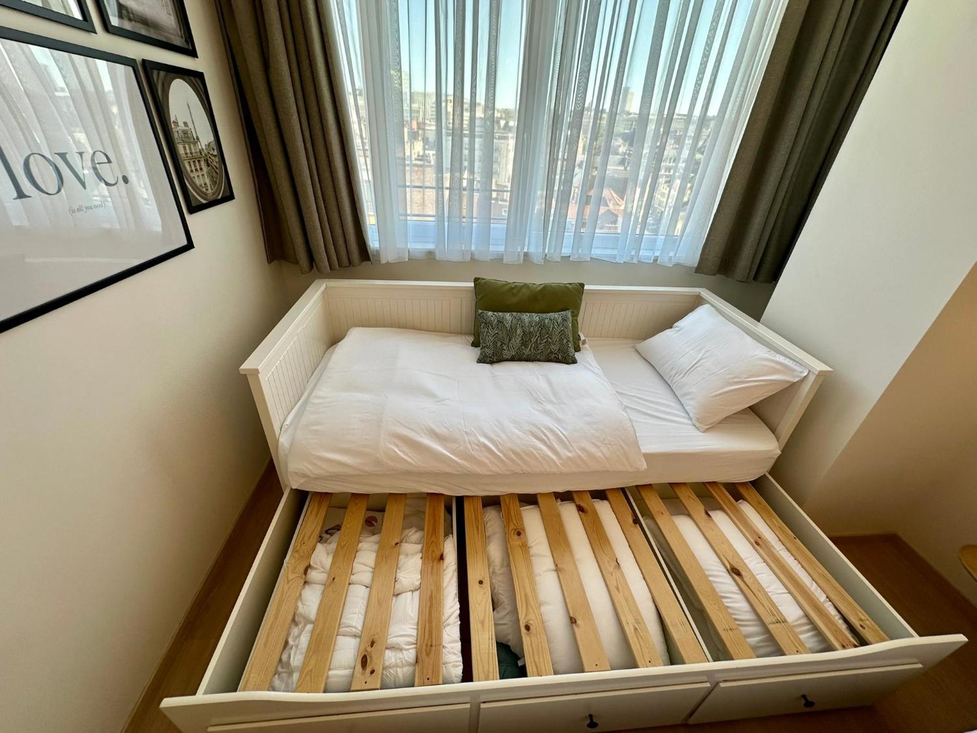 Penthouse Grand Place - 2bd - 200sqm Terrace Apartment