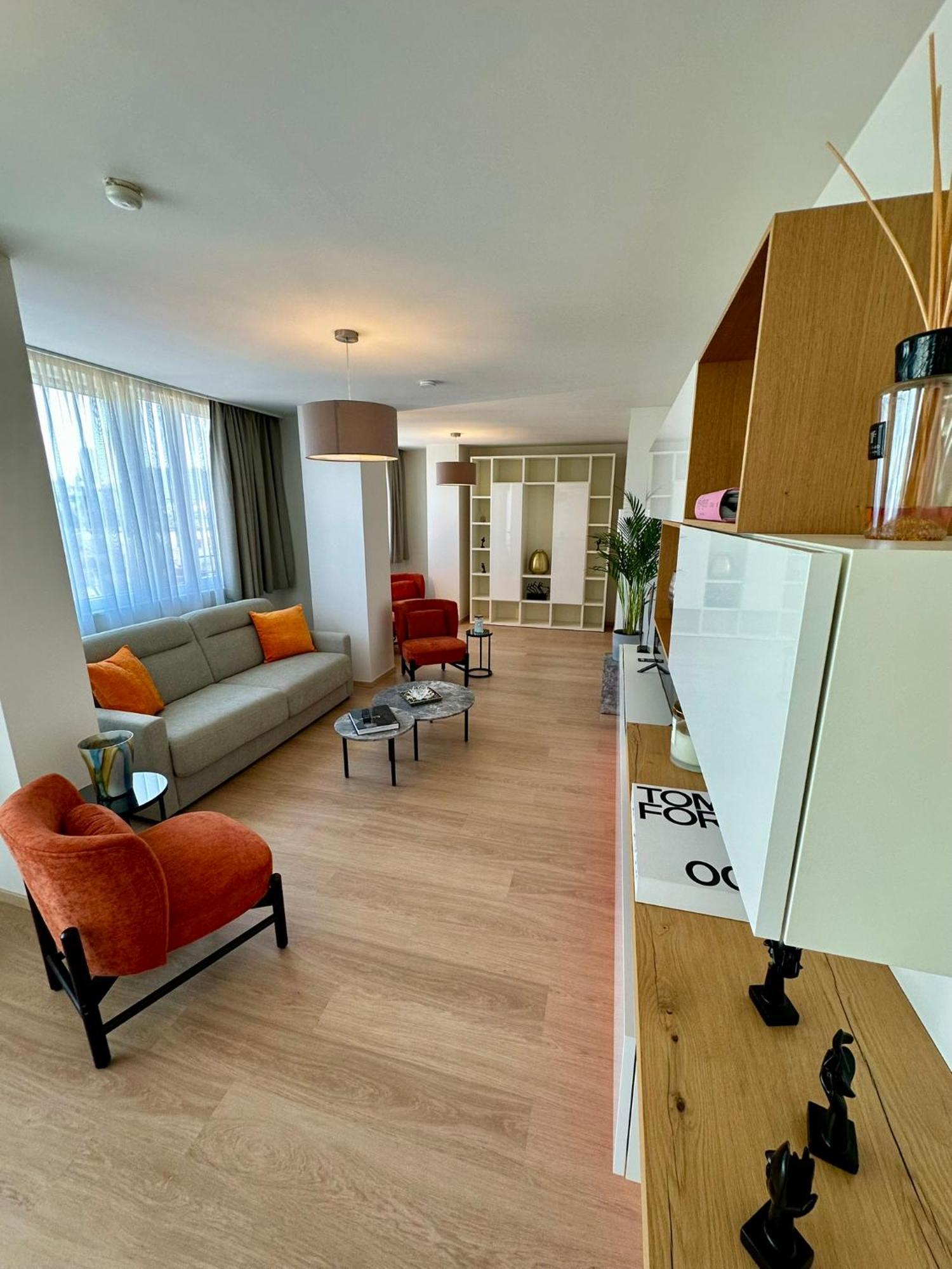 Penthouse Grand Place - 2bd - 200sqm Terrace Apartment