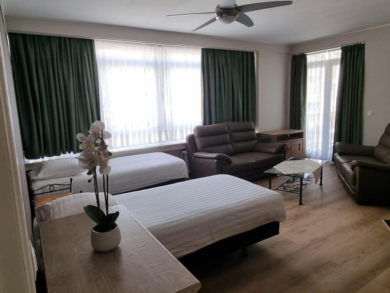 Khách sạn hẻo lánh Bara Midi