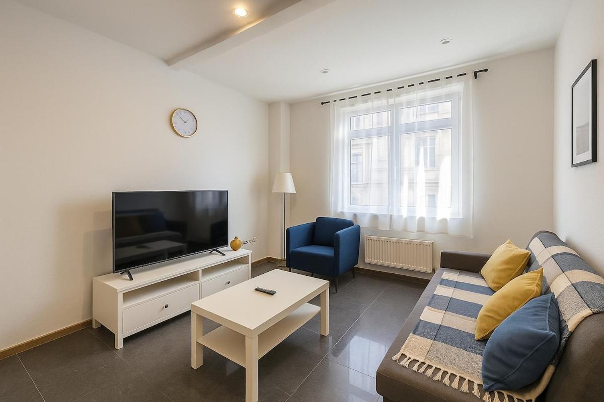 Cosy Midi Station Apartment *