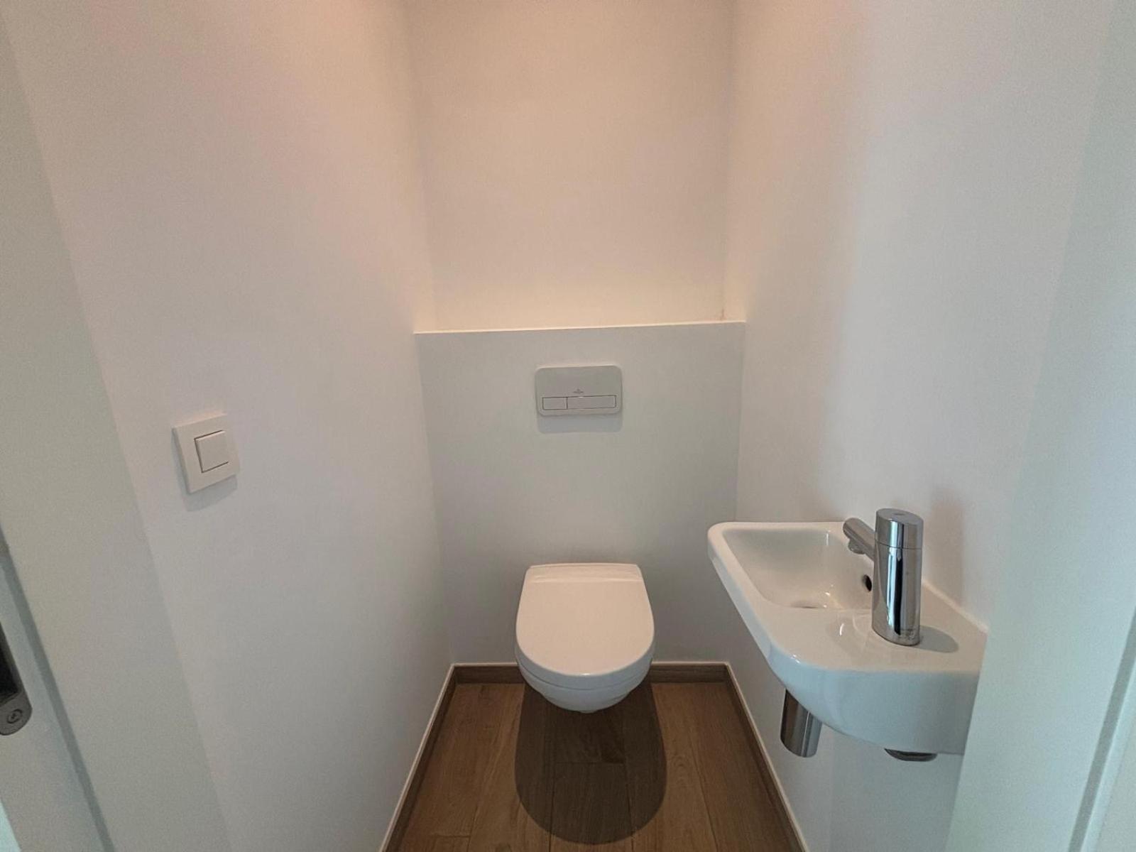 Apartment Splendid Penthouse In Center With Water View