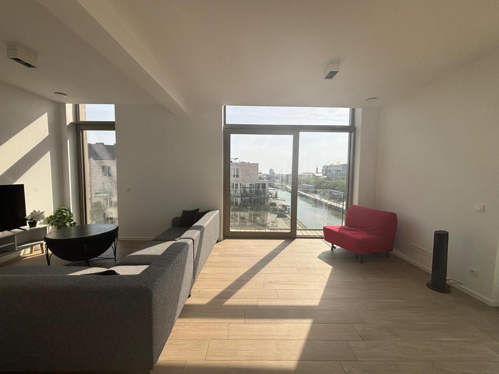 Splendid Penthouse In Center With Water View Apartment Brussels