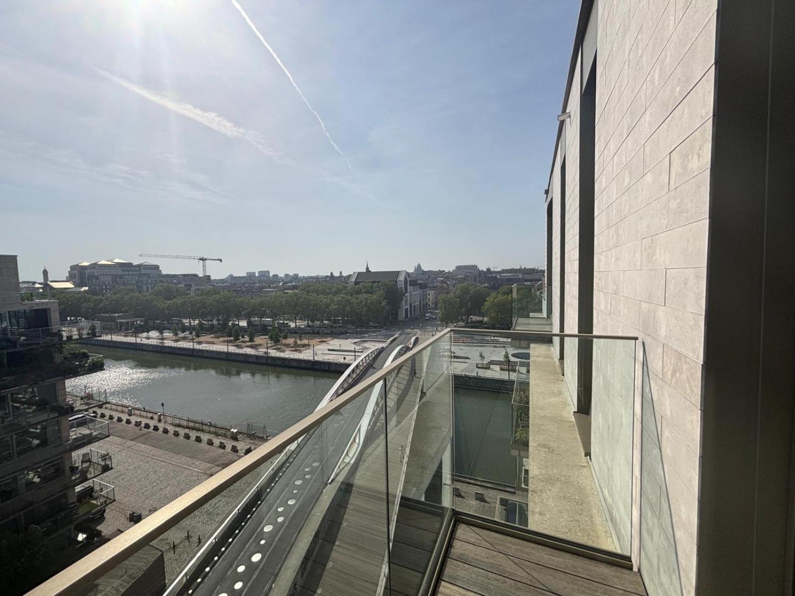 Apartment Splendid Penthouse In Center With Water View Brussels