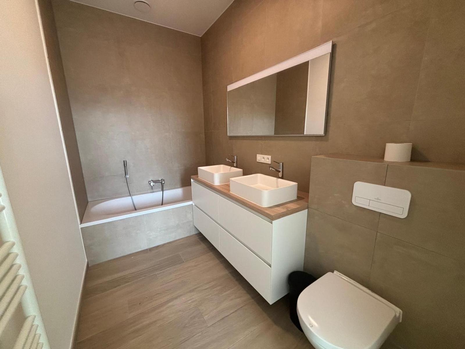 Apartment Splendid Penthouse In Center With Water View